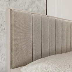 Letto matrimoniale 160x200cm imbottito con contenitore beige Emporio