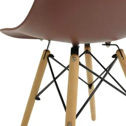 Sedia da pranzo stile scandinavo in polipropilene marrone gambe legno Efesto